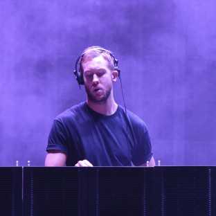 Escucha su nueva canción 