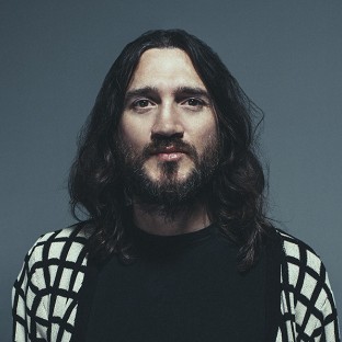 Escucha fragmentos de 'Enclosure' el álbum solista de John Frusciante ex Red Hot Chili Peppers