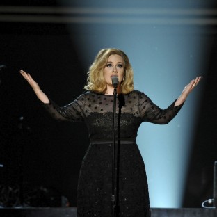 Adele y Calvin Harris son los artistas jóvenes más ricos del Reino Unido