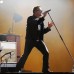 Bono de U2 busca nuevas compañías para promocionar su fundación RED
