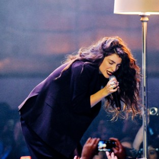 Lorde responde a críticas de Iggy Azalea por su participación con Nirvana