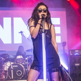 Incluyen a Charli XCX como parte del Monterrey City Festival
