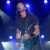 Dave Grohl aparece en la batería con Kirsteen Young en televisión en vivo