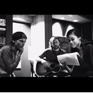 Avicii, Mike Einziger de Incubus y AlunaGeorge trabajando juntos