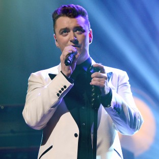 Sam Smith hace homenaje musical a Whitney Houston, 