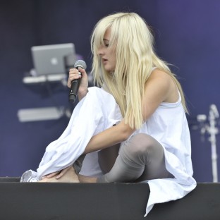 Primer video de Zola Jesus y J.G. Thiwlwell